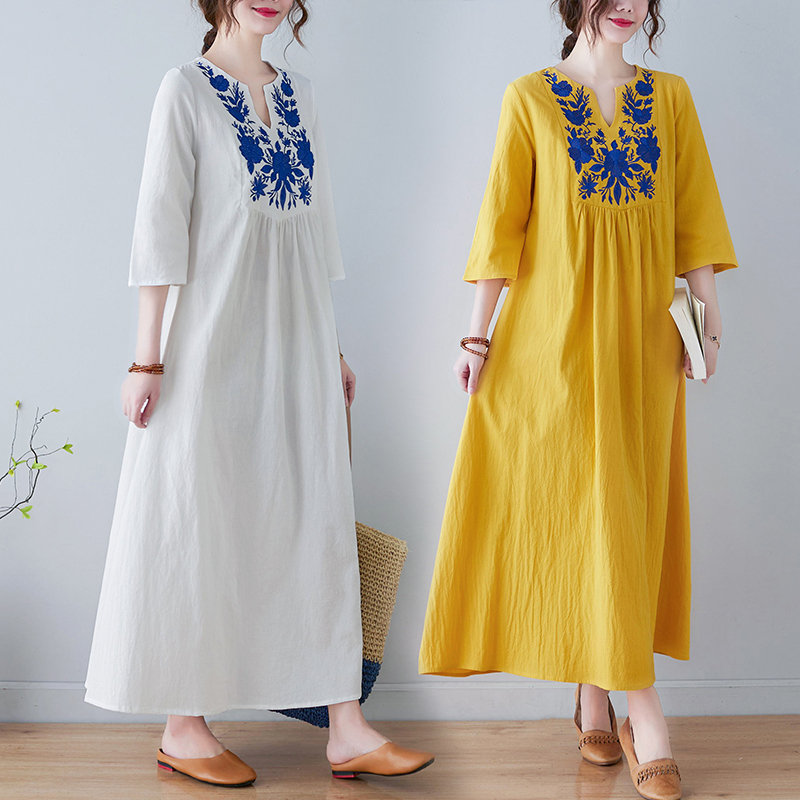 Ethnic Style Dresses - เดรสผ้าฝ้ายลินินปักลายสไตล์ชาติพันธุ์ใหม่ คอวีลึก ทรงหลวม ความยาวระดับกลาง กระโปรงยาวคลุมเข่า แฟชั่นเทรนด์ฤดูร้อนสำหรับผู้หญิง